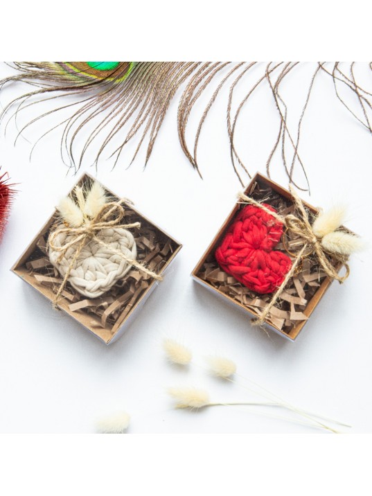 Wedding gift,Personalized keychain Gift,Bridesmaid Gift, Wedding Favor,Henna gift,Engagement gift,Macrame Hearth Keychain,Bridal favor,lover