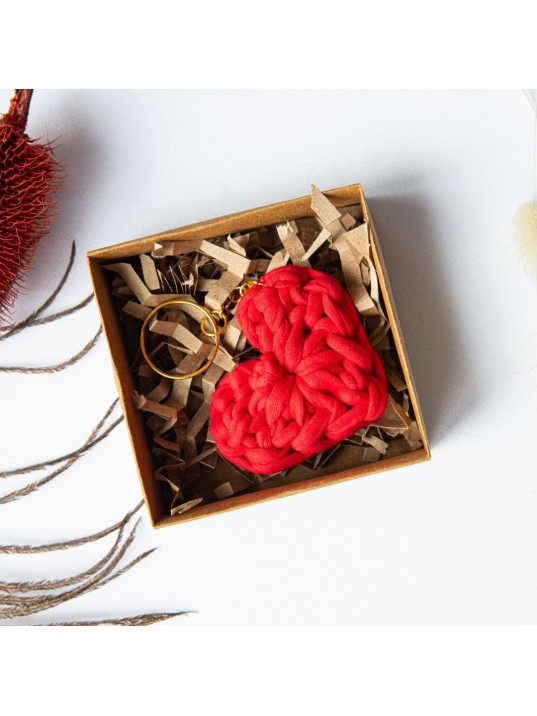 Wedding gift,Personalized keychain Gift,Bridesmaid Gift, Wedding Favor,Henna gift,Engagement gift,Macrame Hearth Keychain,Bridal favor,lover